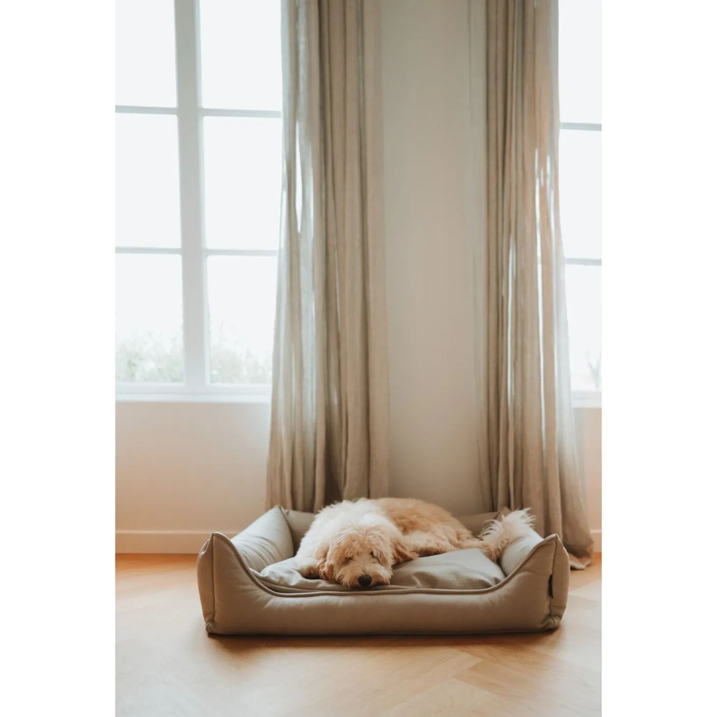 Maxxnobel Ultra Orthopedische Sofa Lederlook Beige - Hondenbank